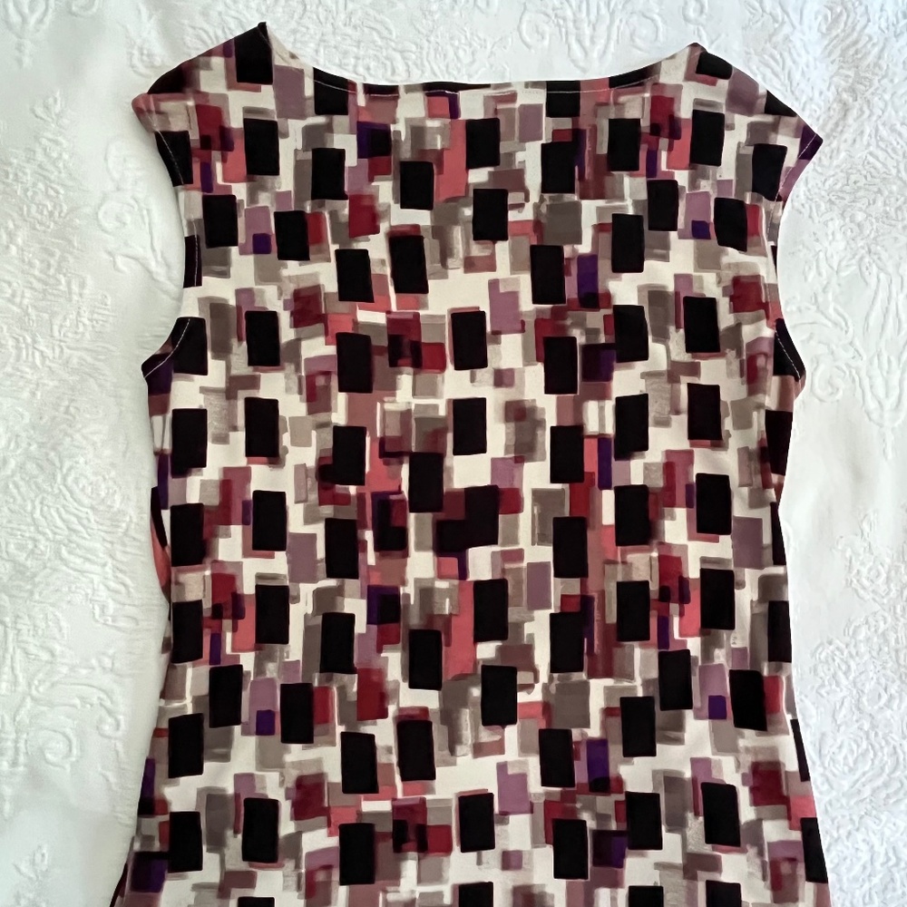 Geometric Crepe Top - Picture 2 of 2